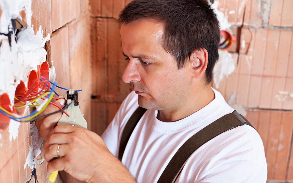 électricien de maintenance Follainville-Dennemont
